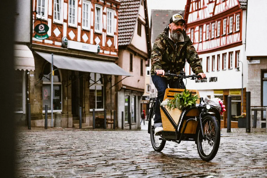 Місто, трекінг, e-bike